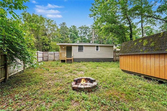 4312 Vickrey Chapel Road N, Jamestown, NC 27282