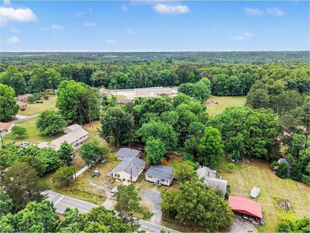 4312 Vickrey Chapel Road N, Jamestown, NC 27282