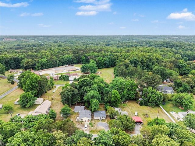4312 Vickrey Chapel Road N, Jamestown, NC 27282