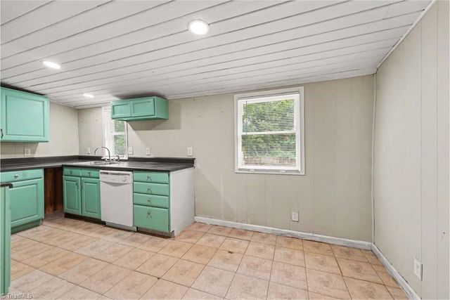 4312 Vickrey Chapel Road N, Jamestown, NC 27282