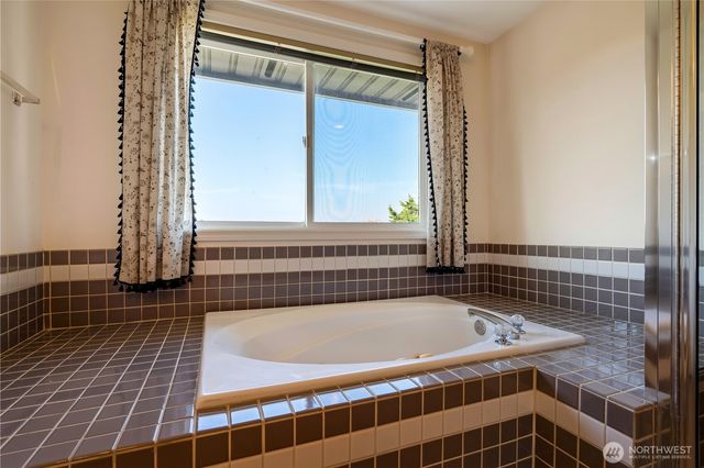 7618 80th Avenue NE, Marysville, WA 98270