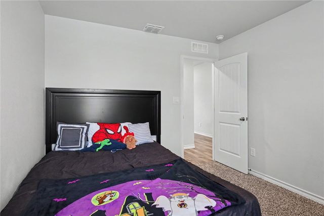 138 Donegal St, Sinton, TX 78387