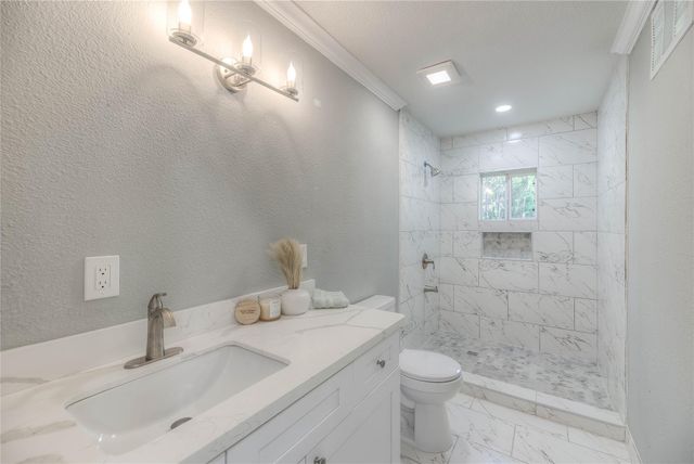 420 Oak Forest Drive, Shepherd, TX 77371