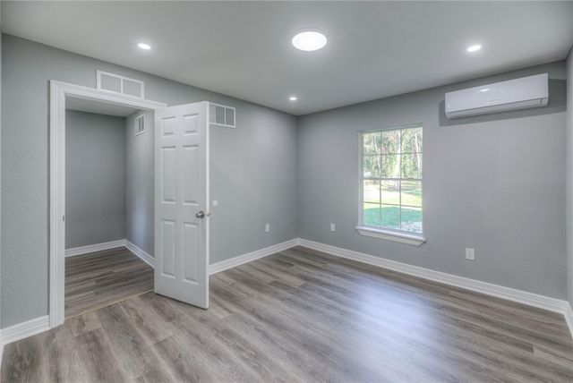 420 Oak Forest Drive, Shepherd, TX 77371
