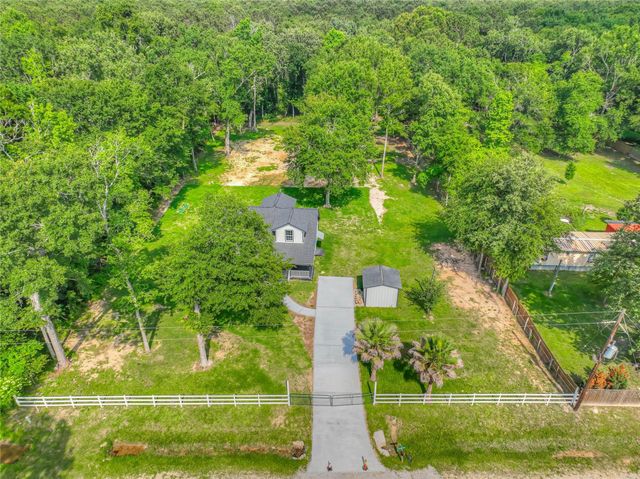 420 Oak Forest Drive, Shepherd, TX 77371