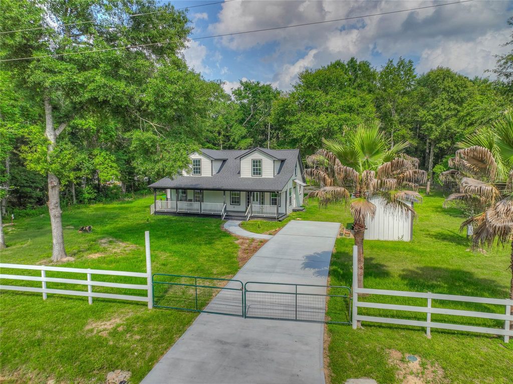 420 Oak Forest Drive, Shepherd, TX 77371