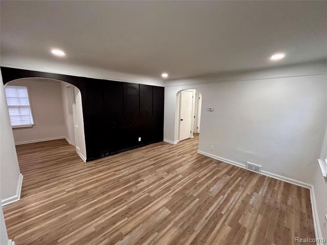 16306 Carlisle Street, Detroit, MI 48205