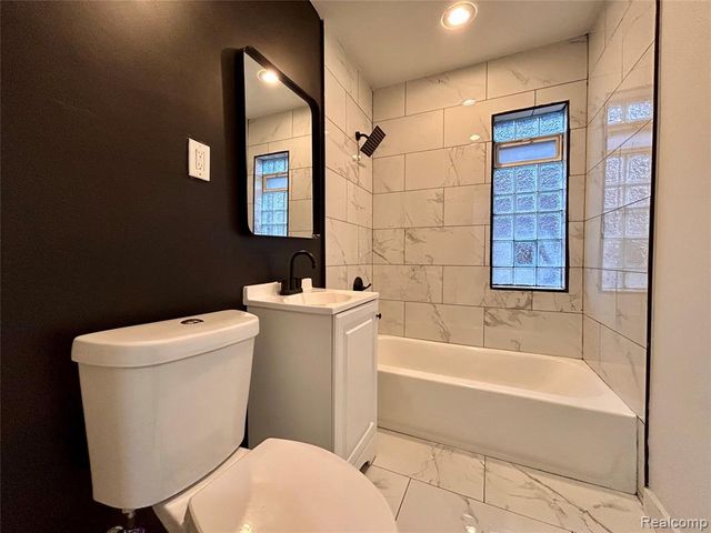 16306 Carlisle Street, Detroit, MI 48205