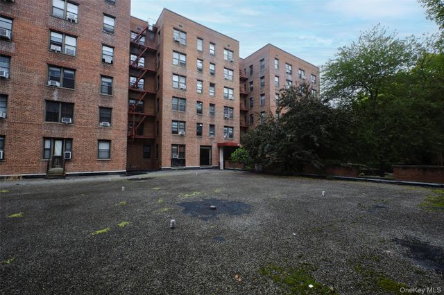 150-11 72nd Road 1C, Kew Garden Hills, NY 11367