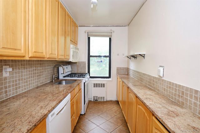 150-11 72nd Road 1C, Kew Garden Hills, NY 11367