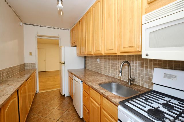 150-11 72nd Road 1C, Kew Garden Hills, NY 11367