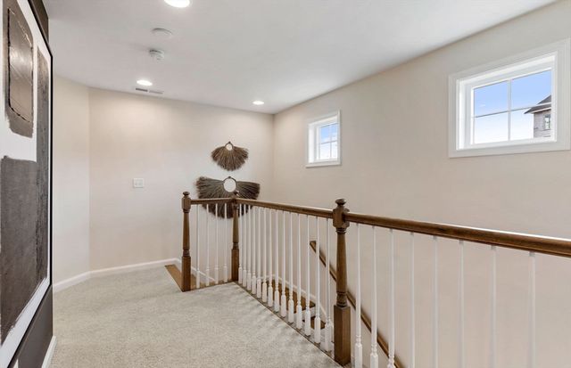 15 Emerald Run 10, Shrewsbury, MA 01545