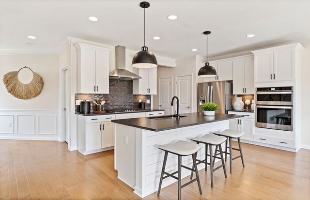 15 Emerald Run 10, Shrewsbury, MA 01545