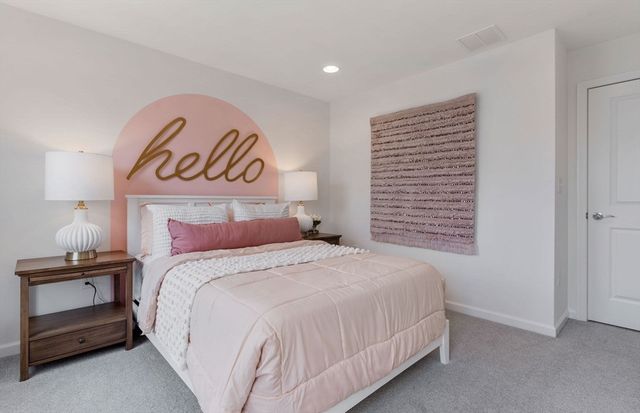 15 Emerald Run 10, Shrewsbury, MA 01545