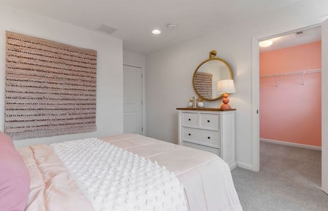 15 Emerald Run 10, Shrewsbury, MA 01545