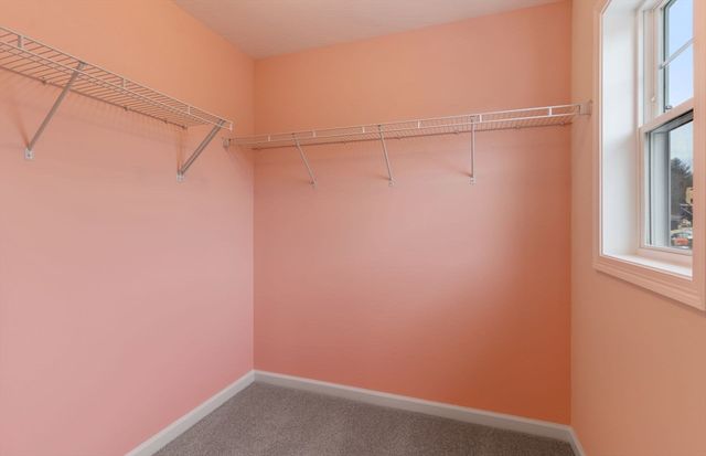 15 Emerald Run 10, Shrewsbury, MA 01545