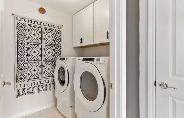 15 Emerald Run 10, Shrewsbury, MA 01545