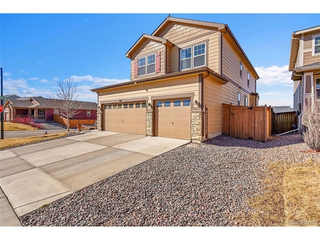 901 N Vandriver Way, Aurora, CO 80018