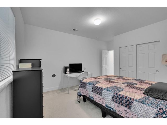 901 N Vandriver Way, Aurora, CO 80018