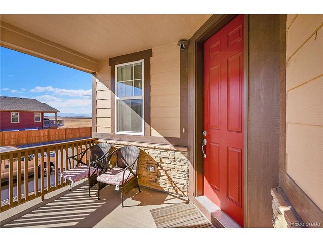 901 N Vandriver Way, Aurora, CO 80018