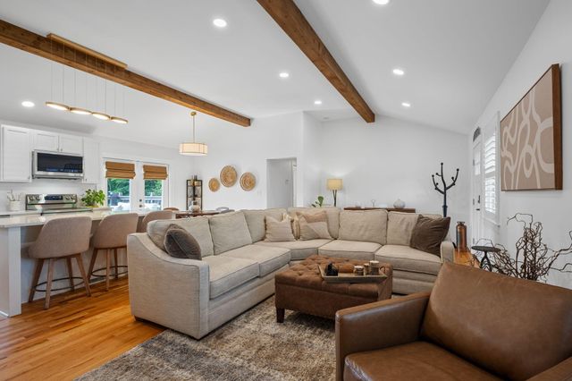 3594 Knollwood Hill Drive, Chattanooga, TN 37415