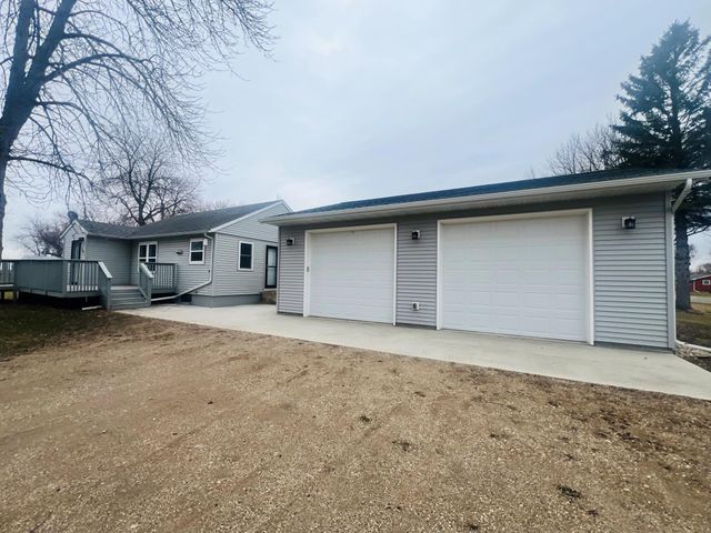 502 5th Street E, Herman, MN 56248