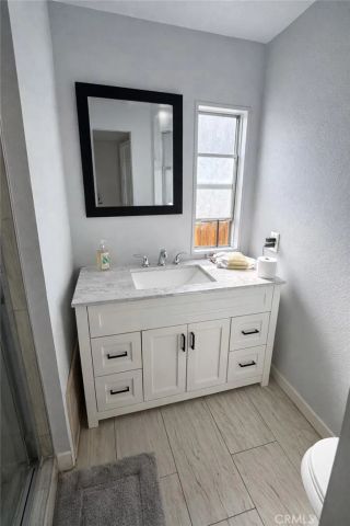 16600 Orange 77, Paramount, CA 90723