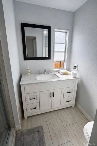 16600 Orange 77, Paramount, CA 90723