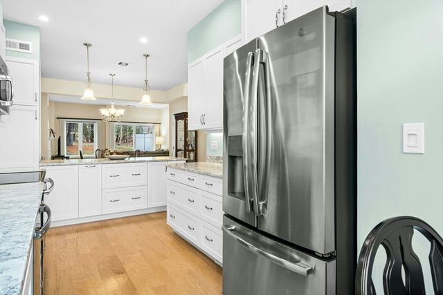 2 Douglass Green 2, Woburn, MA 01801