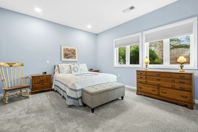 2 Douglass Green 2, Woburn, MA 01801