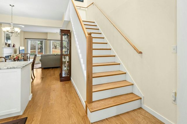 2 Douglass Green 2, Woburn, MA 01801