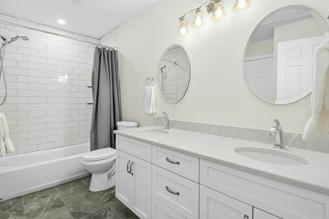 2 Douglass Green 2, Woburn, MA 01801