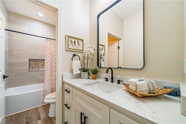 12631 Leopard St, Corpus Christi, TX 78410