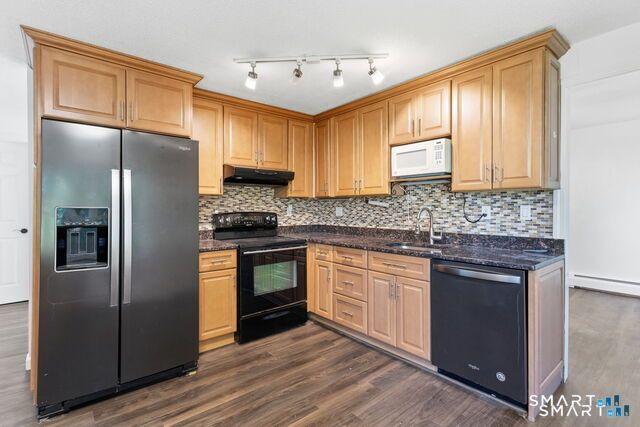 19 Kent Court, Middletown, CT 06457