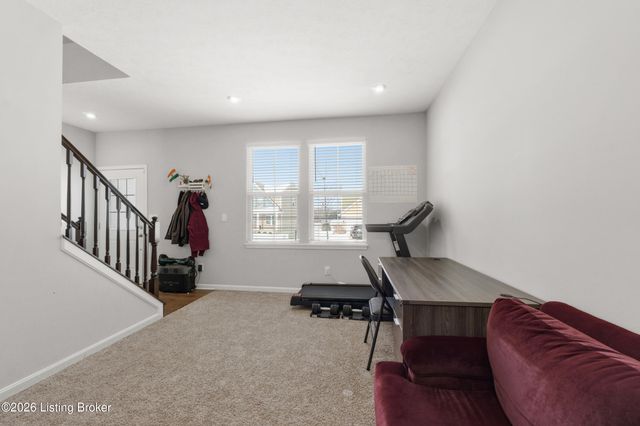 518 Williamsburg Dr, Mt Washington, KY 40047