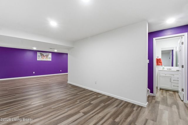 518 Williamsburg Dr, Mt Washington, KY 40047