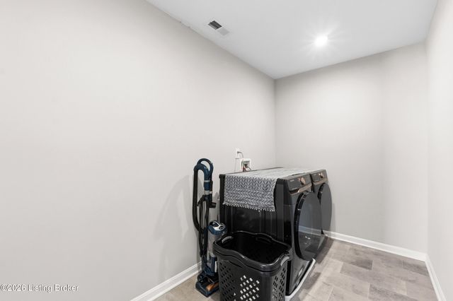 518 Williamsburg Dr, Mt Washington, KY 40047