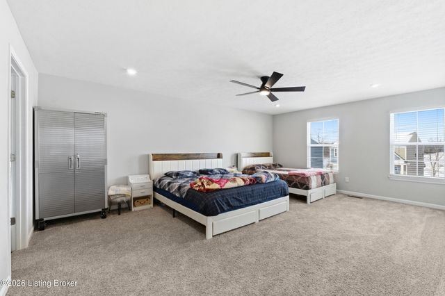 518 Williamsburg Dr, Mt Washington, KY 40047