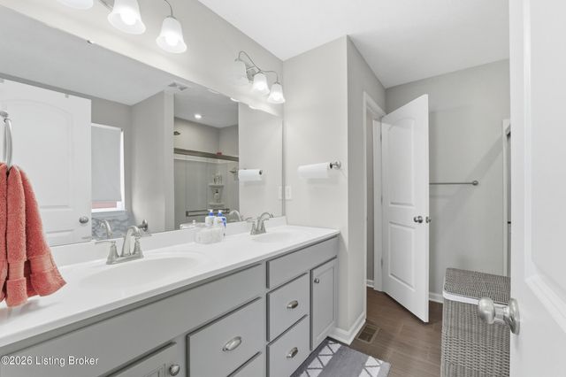 518 Williamsburg Dr, Mt Washington, KY 40047