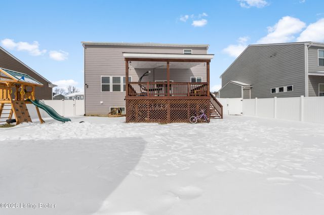 518 Williamsburg Dr, Mt Washington, KY 40047