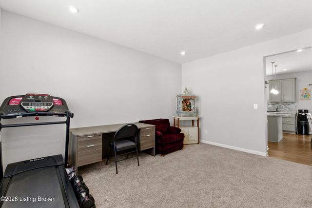 518 Williamsburg Dr, Mt Washington, KY 40047