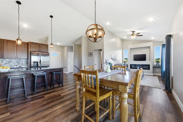 3123 E Reiss Ct, Park City, KS 67219