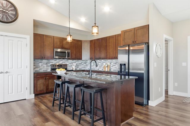 3123 E Reiss Ct, Park City, KS 67219