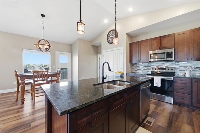 3123 E Reiss Ct, Park City, KS 67219