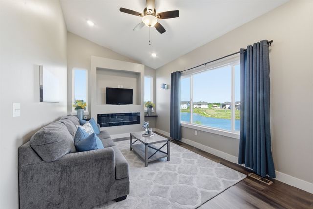 3123 E Reiss Ct, Park City, KS 67219
