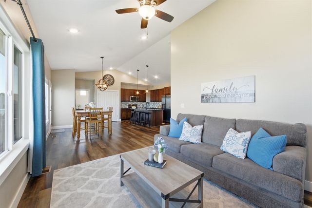 3123 E Reiss Ct, Park City, KS 67219