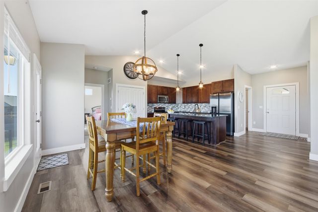 3123 E Reiss Ct, Park City, KS 67219