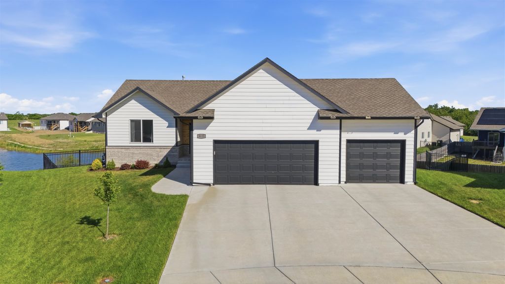 3123 E Reiss Ct, Park City, KS 67219