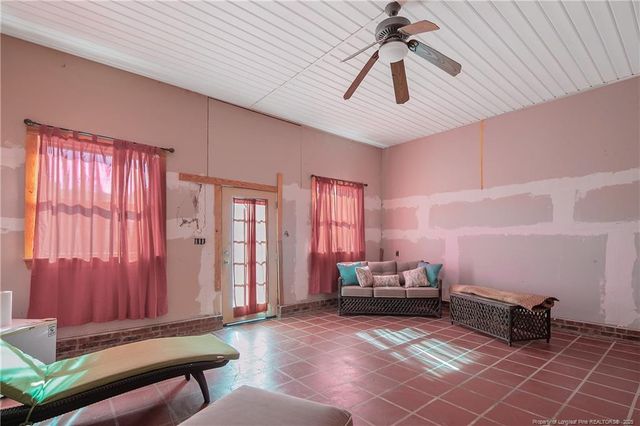 2007 Yarborough Road, Saint Pauls, NC 28384