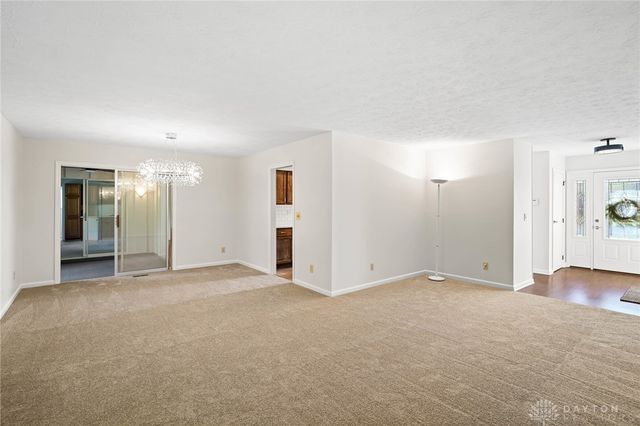 935 Heathshire Drive, Dayton, OH 45459